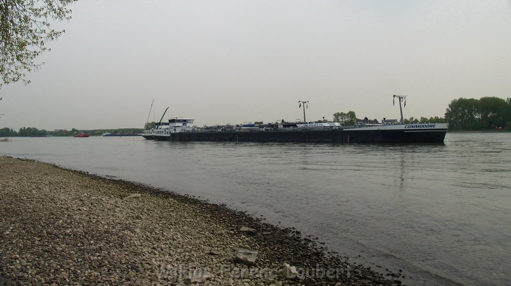 Schiffs Havarie bei Godorf  P120.JPG